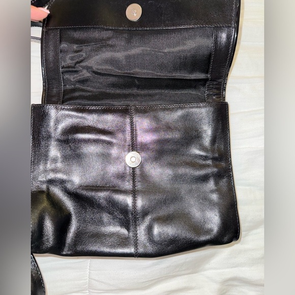 Vintage Kenneth Cole Genuine Leather Crossbody - Picture 4 of 7